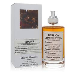 Replik Jazz Club Eau De Toilette Spray (Unisex) von Maison Margiela